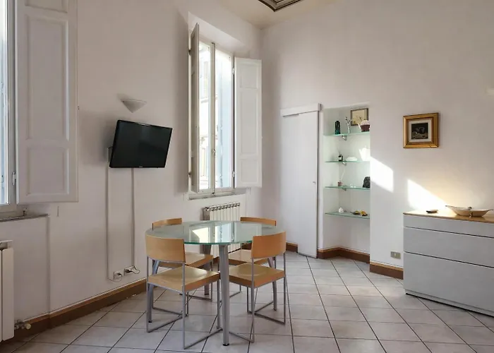 300m Da Piazza Del Campo Con Drink Di Benvenuto シエーナ